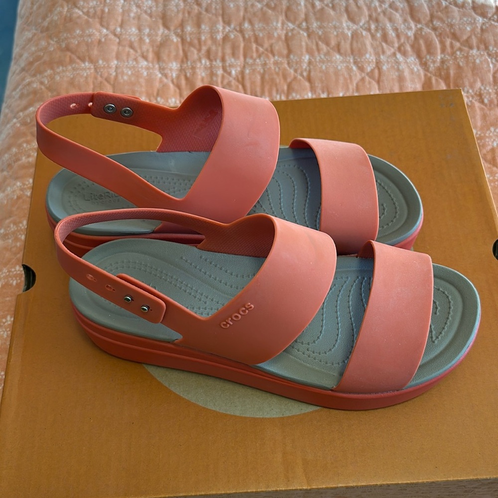 Crocs Brooklyn Low Wedge